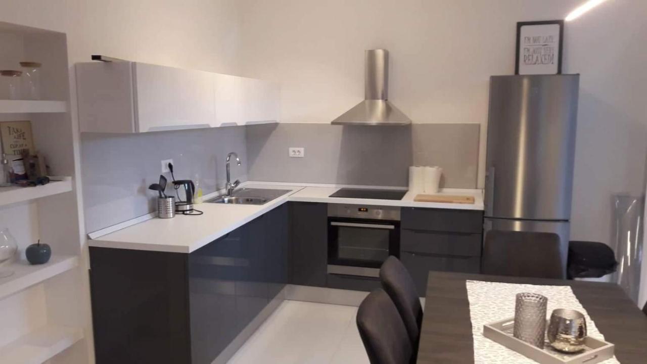 Apartman Ivana Podgora Exteriör bild